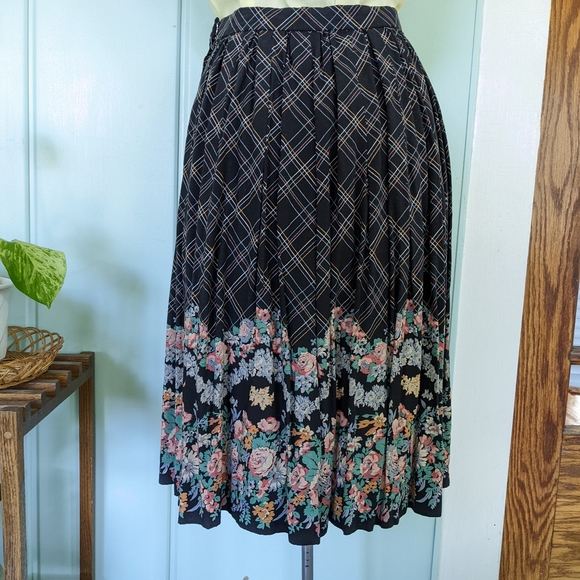 Vintage Handmade Midi Skirt - Picture 2 of 6